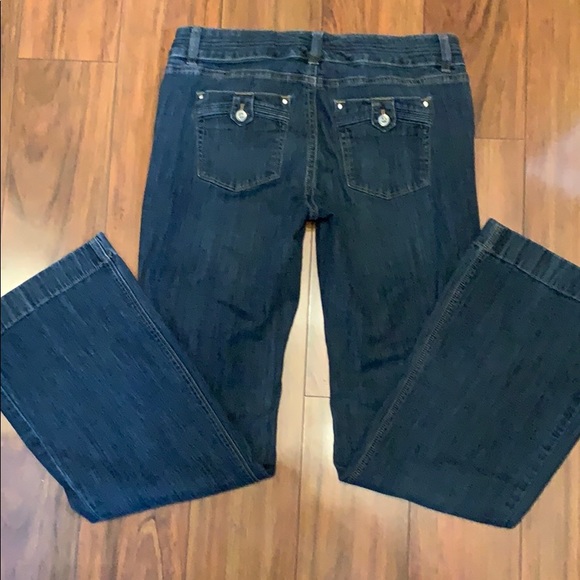 White House Black Market  Flare leg Size 4 short - Picture 4 of 7